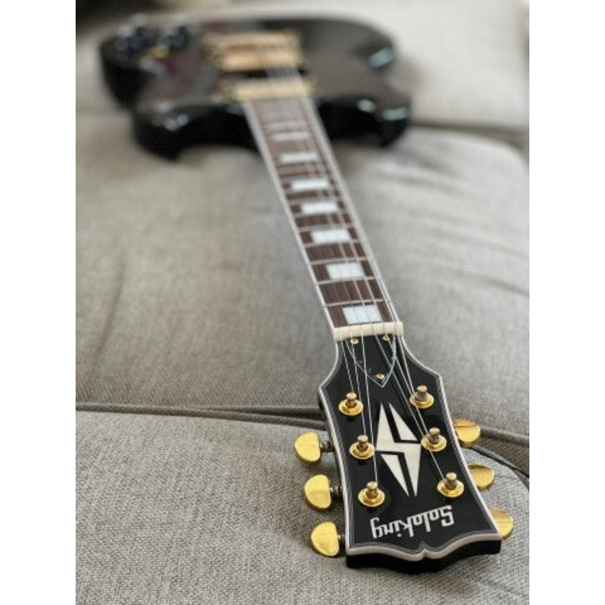 Đàn Guitar Điện Soloking SG60, Gold Hardware, Black Beauty