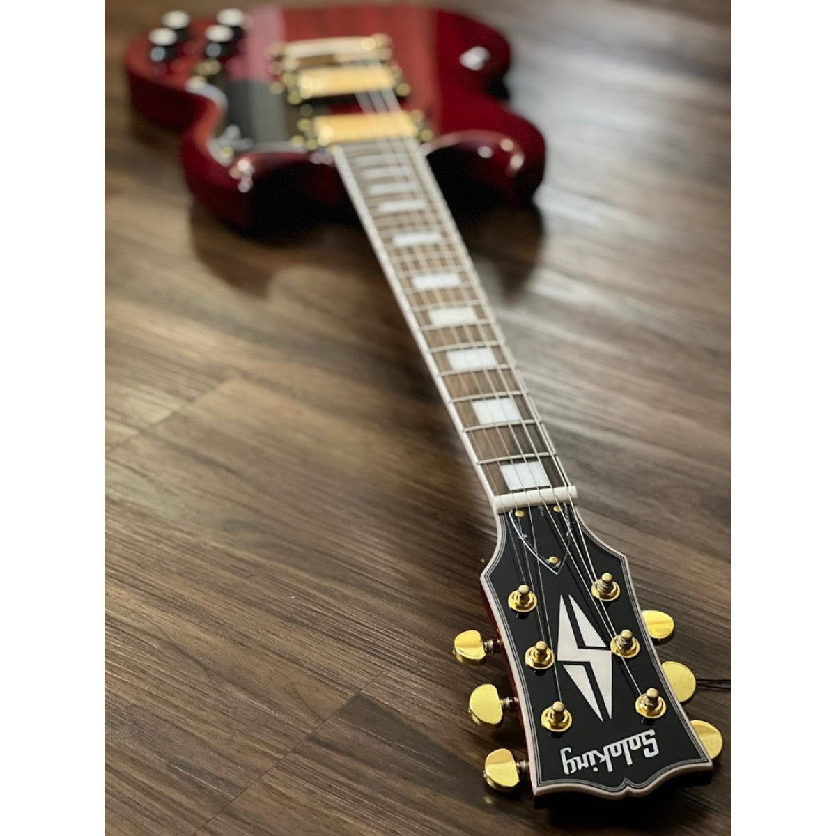 Đàn Guitar Điện Soloking SG60, Gold Hardware, Transparent Red Cherry
