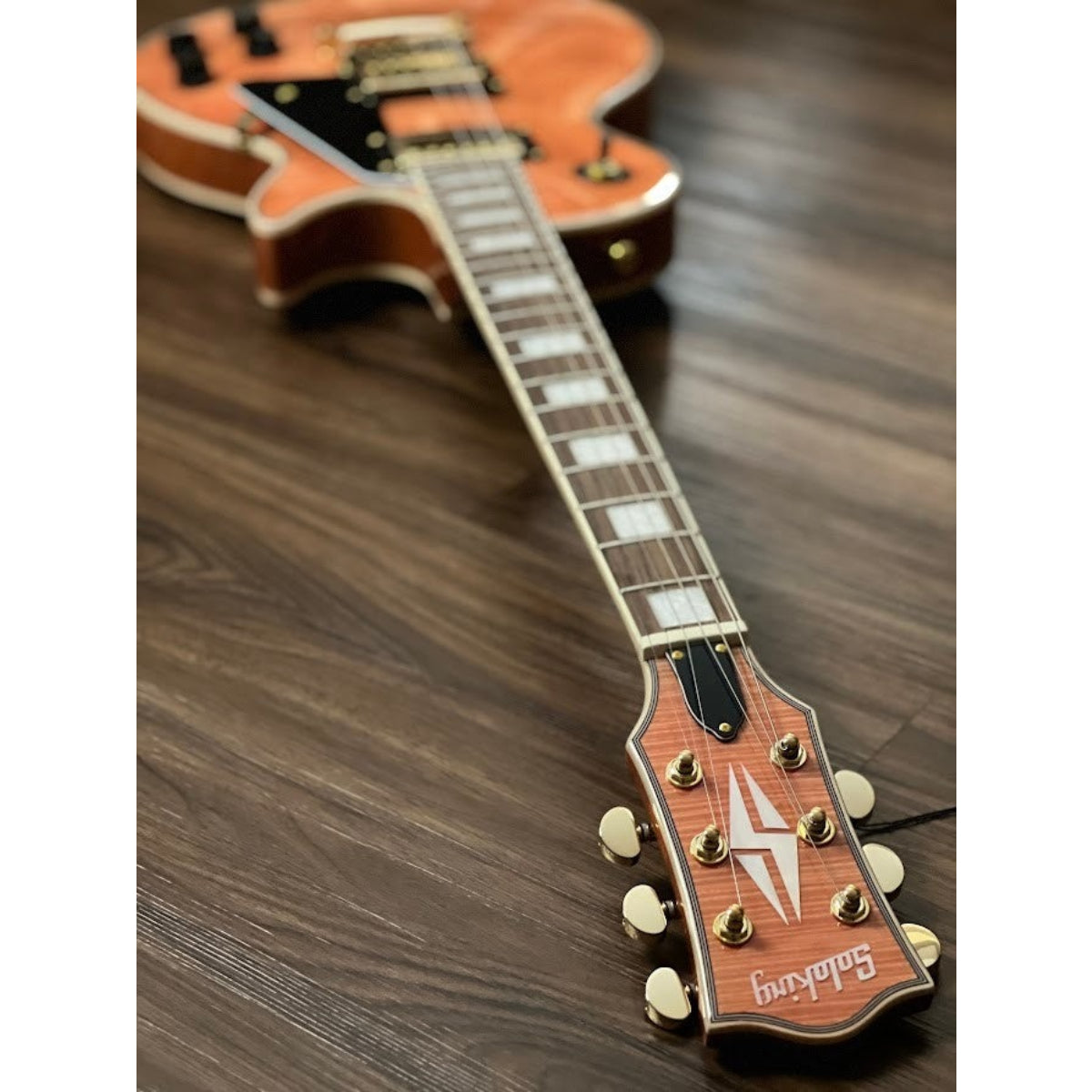 Đàn Guitar Điện Soloking SLC60FM, Gold Hardware, Trans Pink