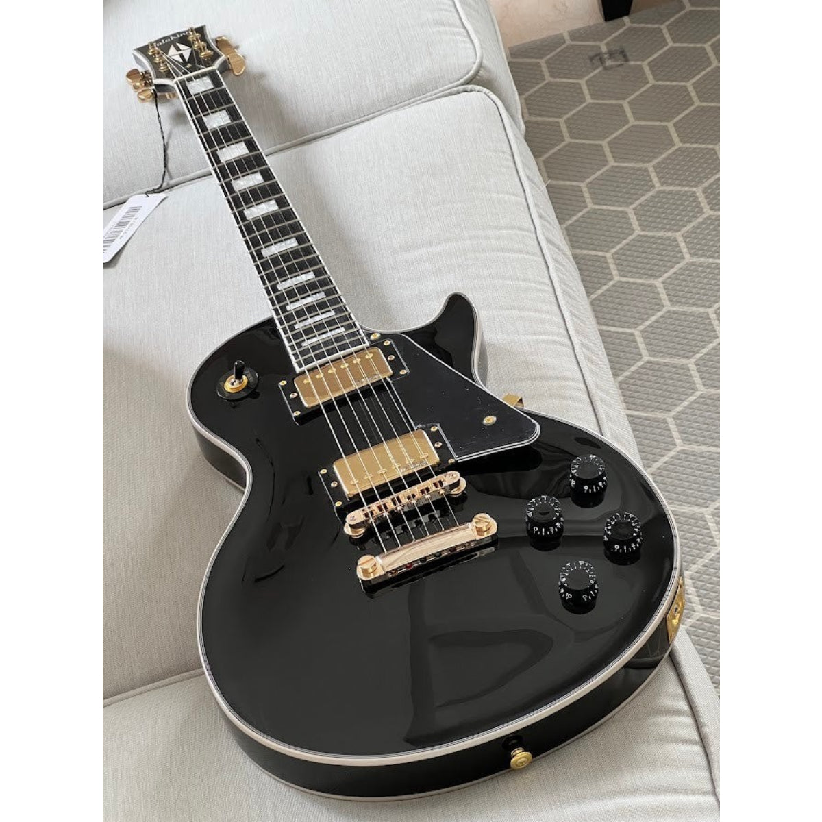 Đàn Guitar Điện Soloking SLC60, Gold Hardware, Black Beauty