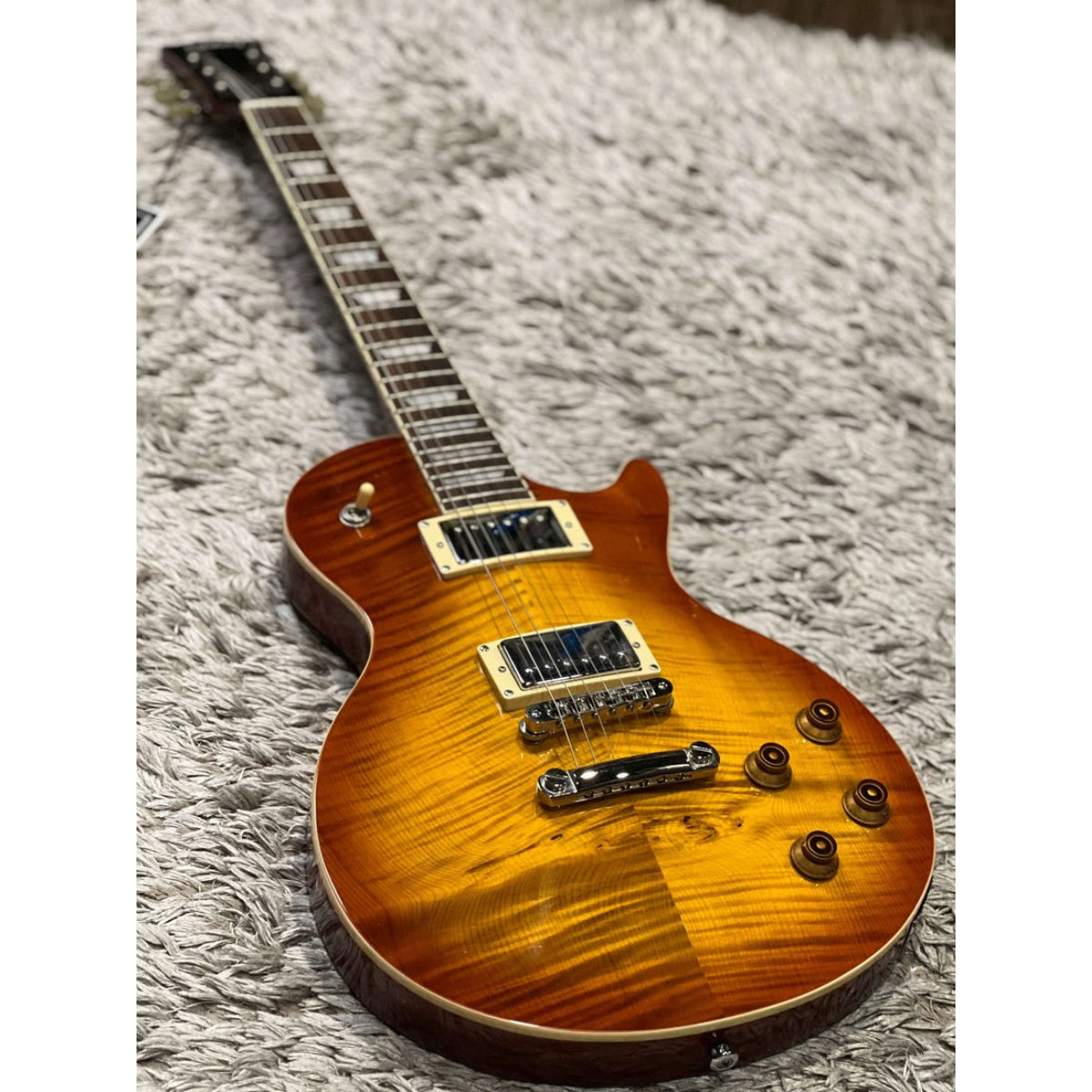 Đàn Guitar Điện Soloking SLS60FM Deluxe, Honeyburst