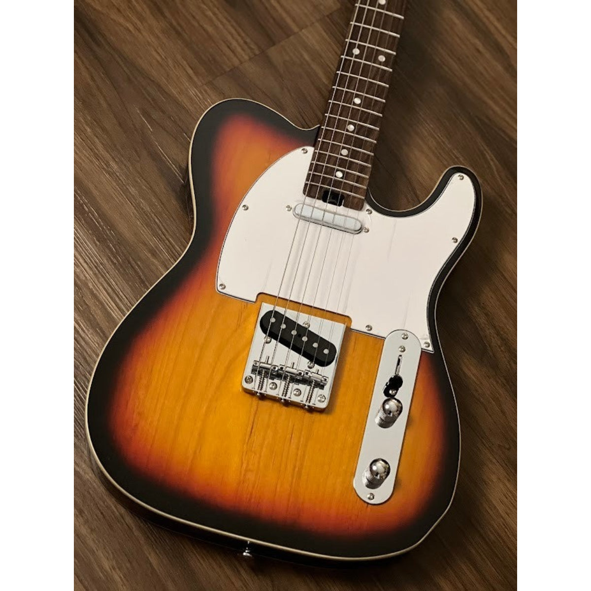 Đàn Guitar Điện Soloking T1B Vintage MKII, Roasted Maple Neck, Rosewood FB, 3 Tone Sunburst