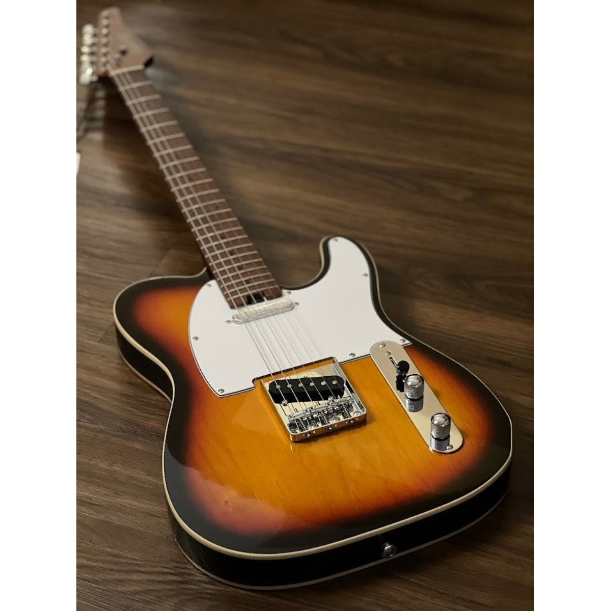 Đàn Guitar Điện Soloking T1B Vintage MKII, Roasted Maple Neck and FB, 3 Tone Sunburst