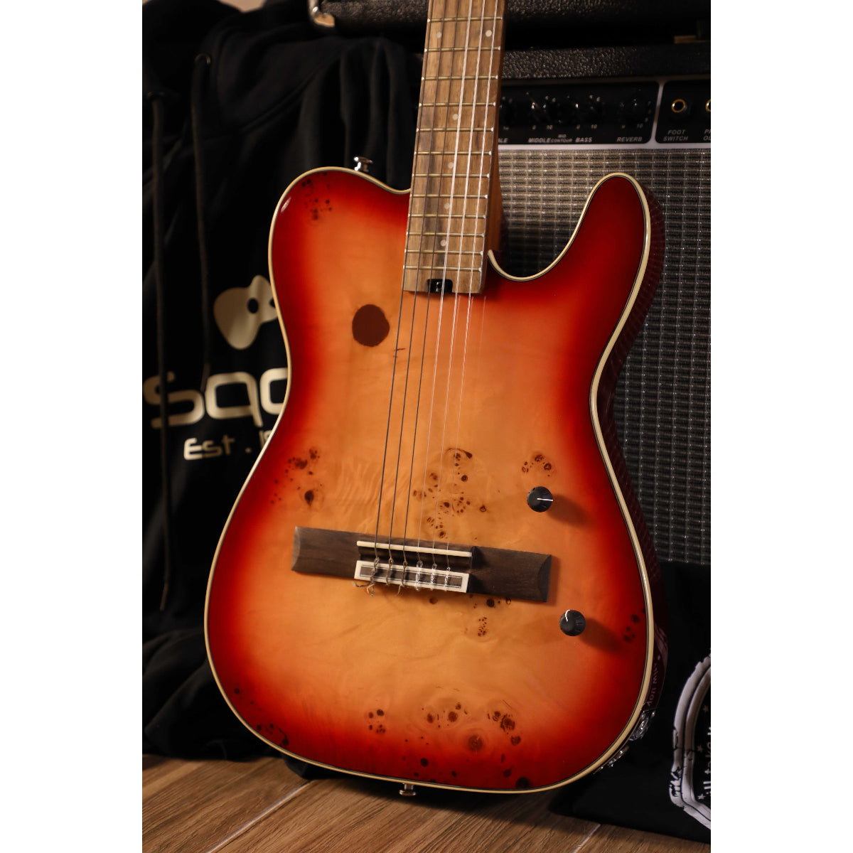 Đàn Guitar Điện Sqoe SEGD600, Pink Gradient