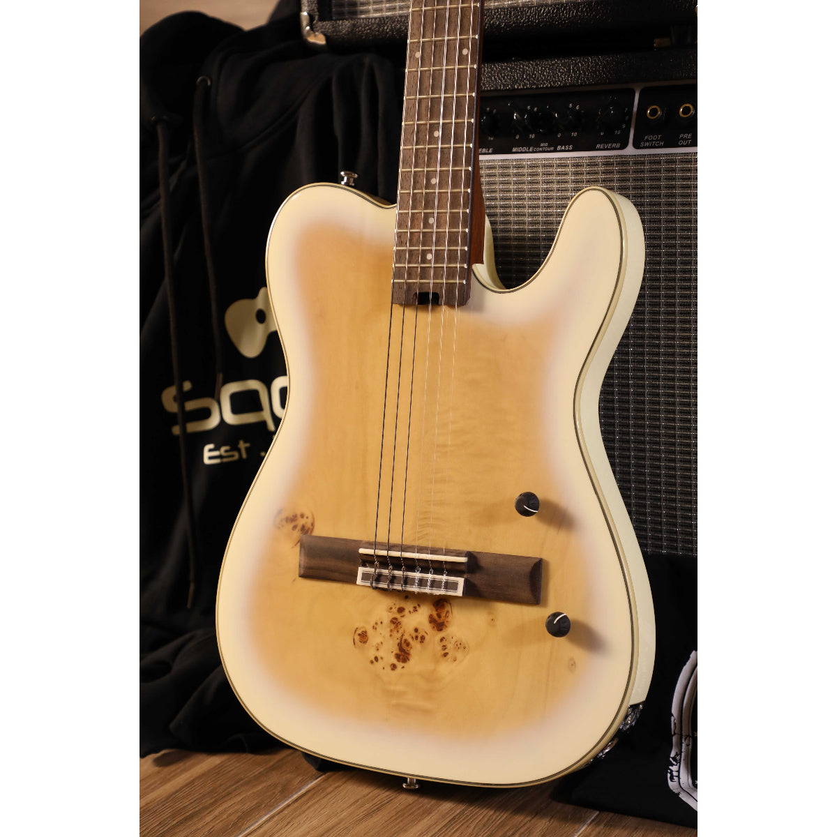 Đàn Guitar Điện Sqoe SEGD600, White Gradient