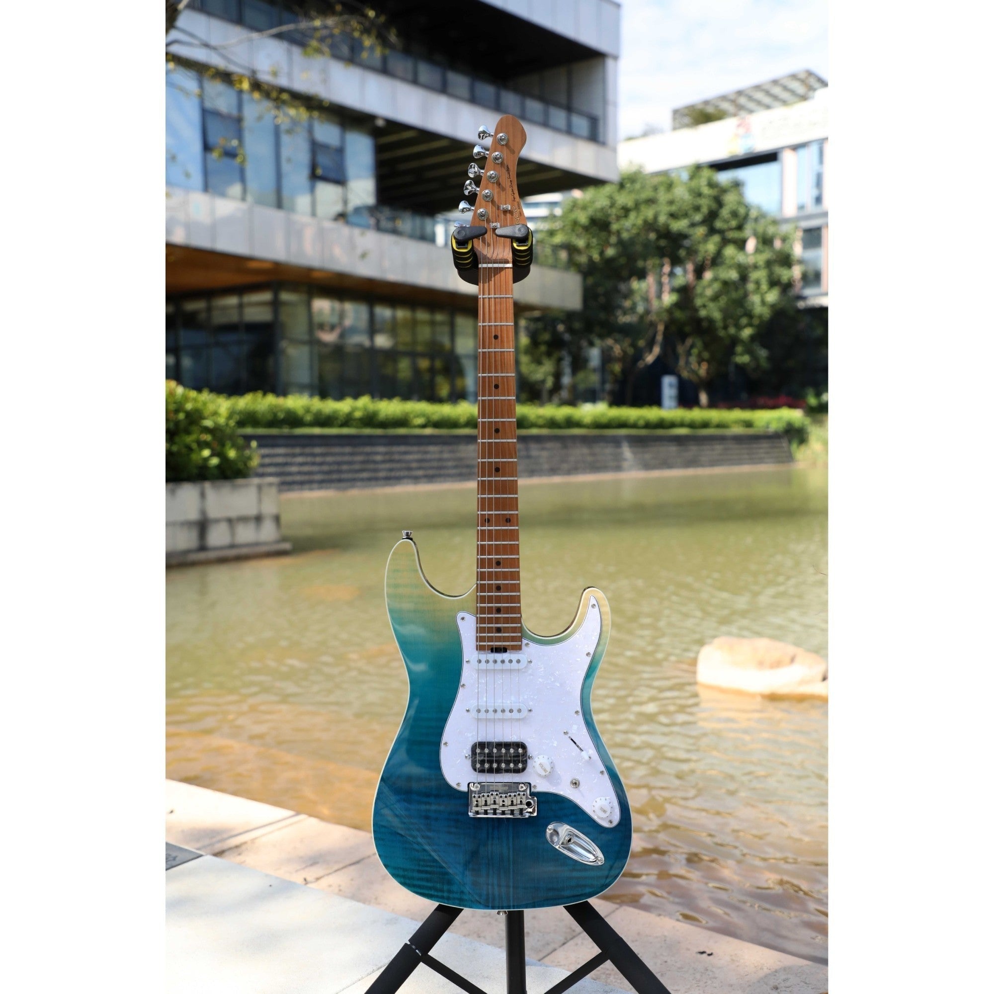 Đàn Guitar Điện Sqoe SEIB900, Caribbian Fade Surf