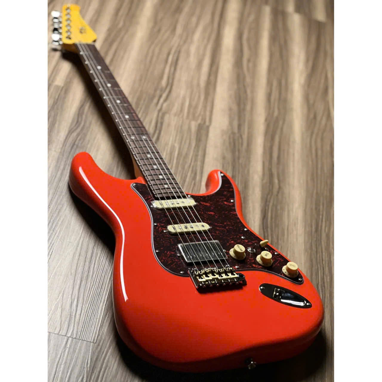 Đàn Guitar Điện Sqoe SEST1000, Classic Red