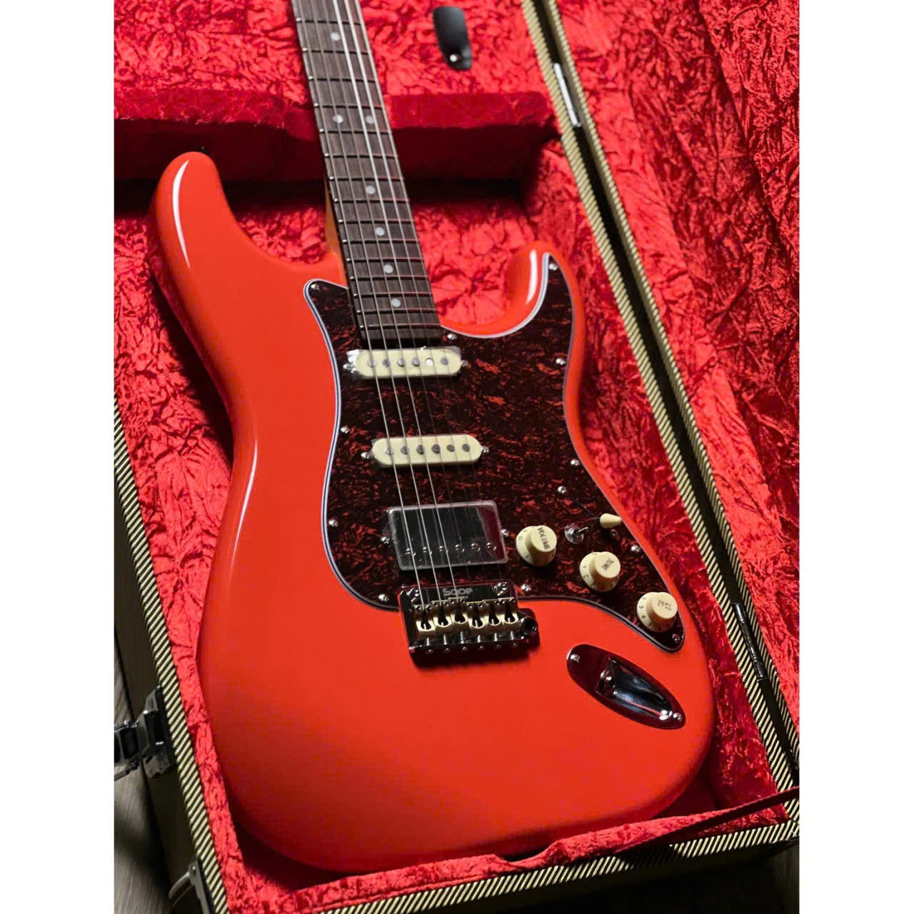 Đàn Guitar Điện Sqoe SEST1000, Classic Red