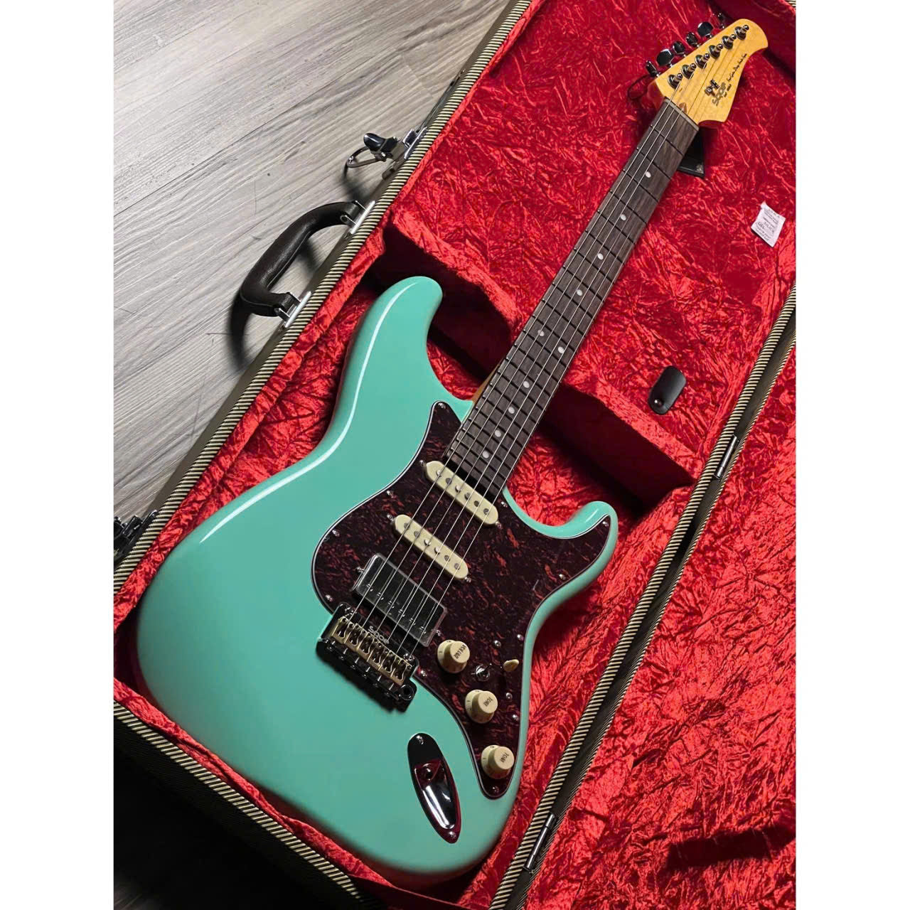 Đàn Guitar Điện Sqoe SEST1000, Mint Green