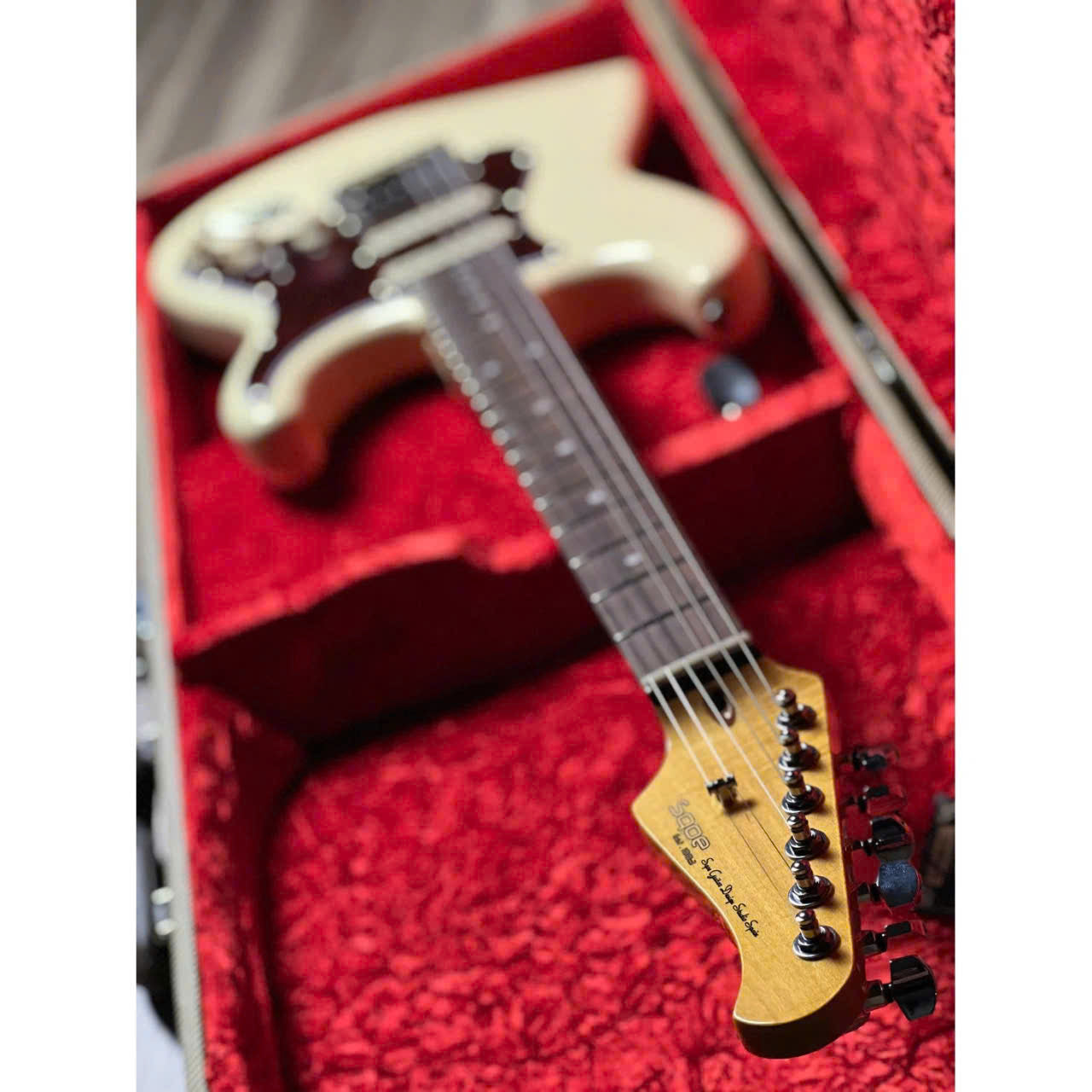 Đàn Guitar Điện Sqoe SEST1000, Olympic White