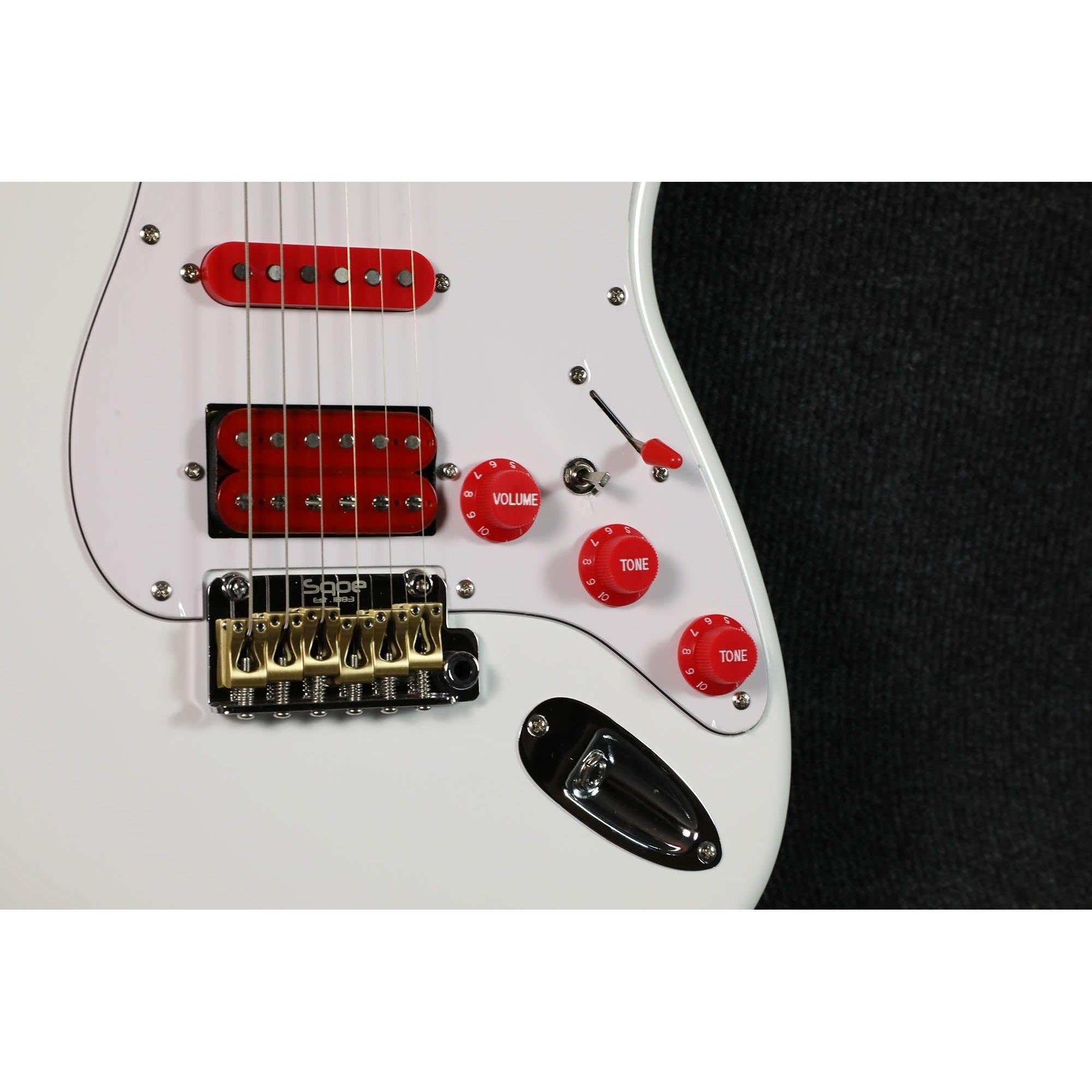 Đàn Guitar Điện Sqoe SEST1008 Stratocaster