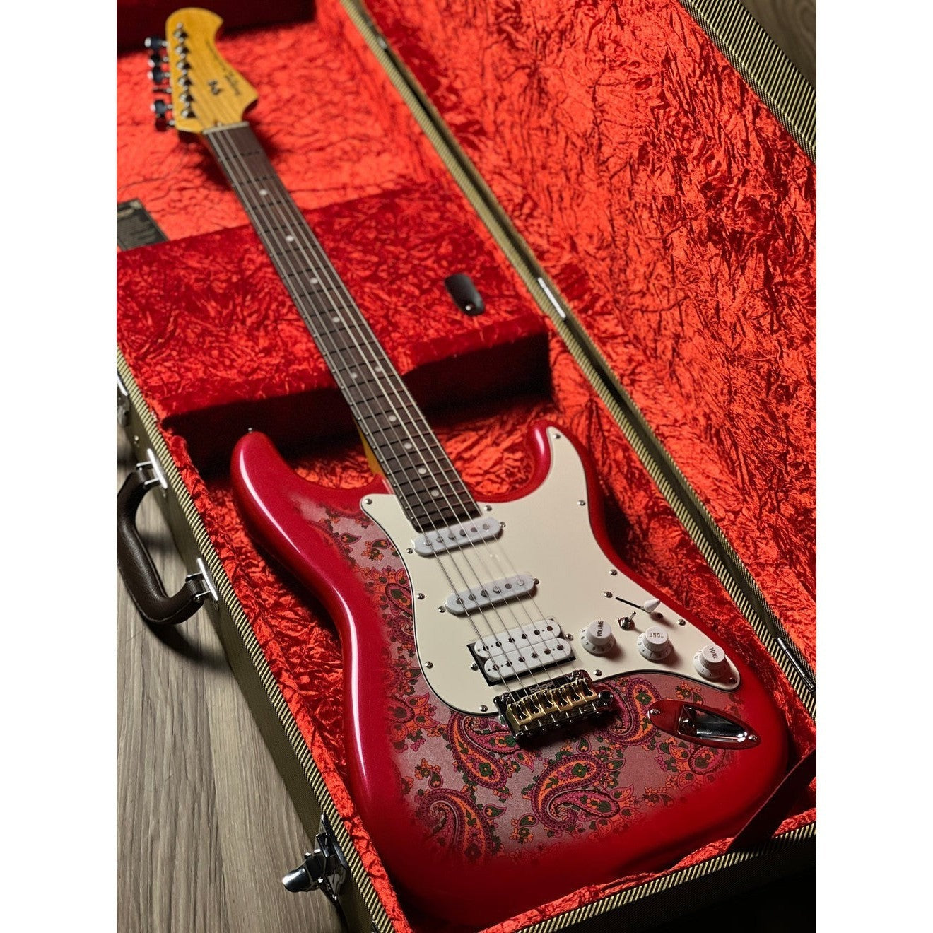 Đàn Guitar Điện Sqoe SEST1100, Paisley Red