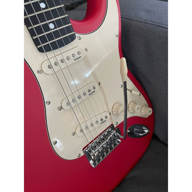 Đàn Guitar Điện Sqoe Stratocaster SEST202, Red