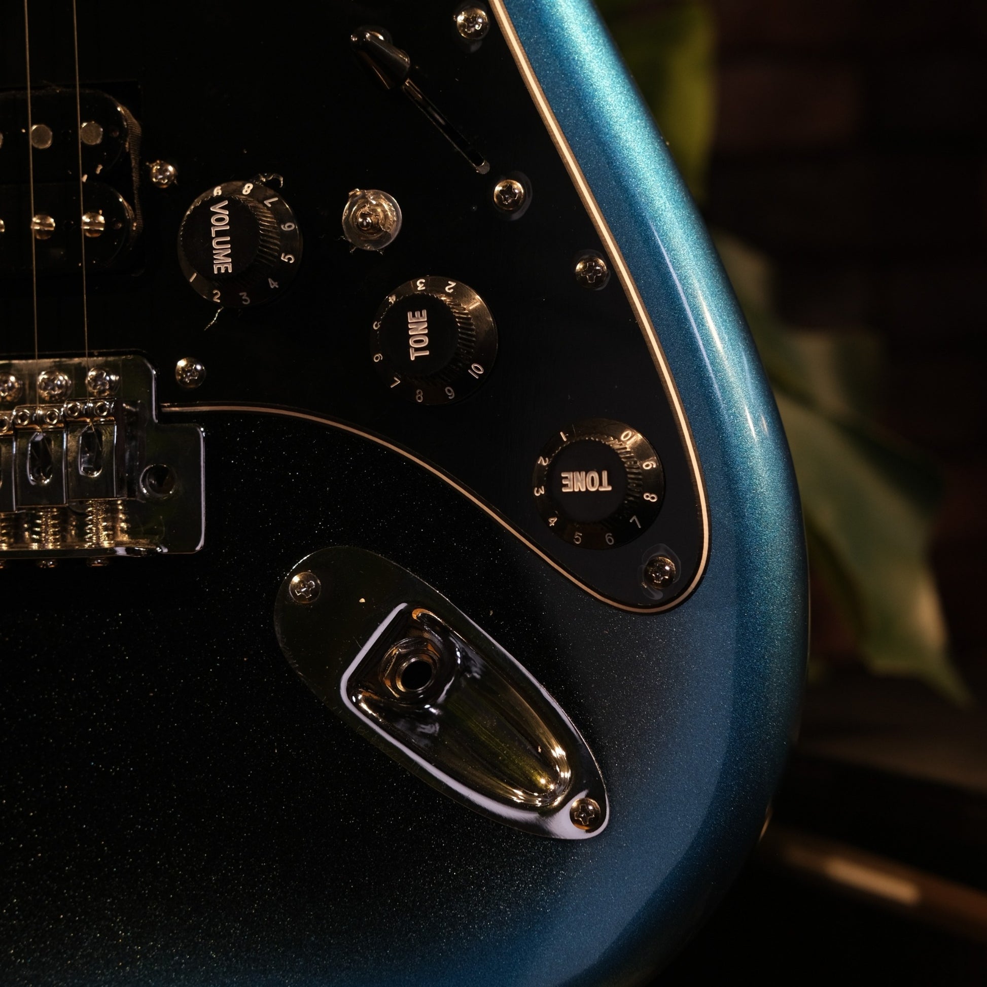 Đàn Guitar Điện Sqoe Stratocaster SEST610, Dark Night