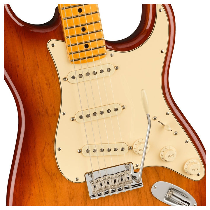 Đàn Guitar Điện Fender American Professional II Stratocaster, Maple Fingerboard, Sienna Sunburst, #0113902747