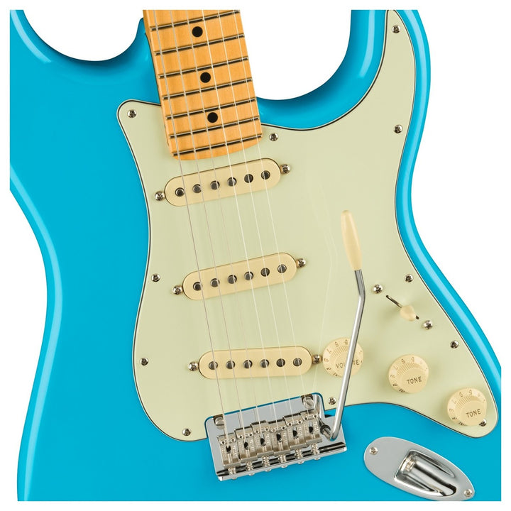 Đàn Guitar Điện Fender American Professional II Stratocaster, Maple Fingerboard, Miami Blue, #0113902719