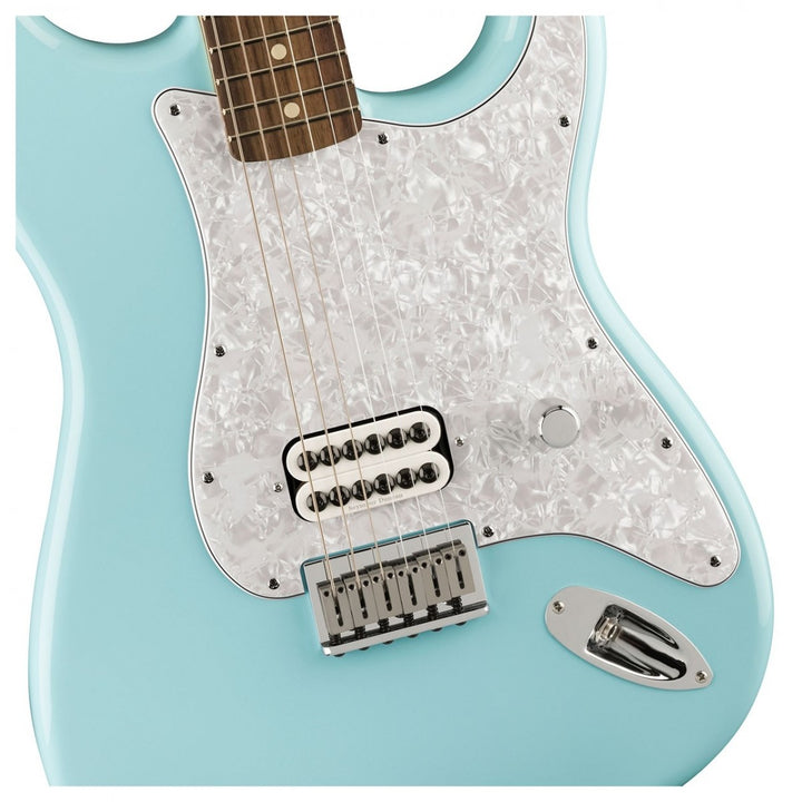 Đàn Guitar Điện Fender Tom DeLonge Stratocaster, Slab Rosewood Fingerboard, Daphne Blue, #0148020304