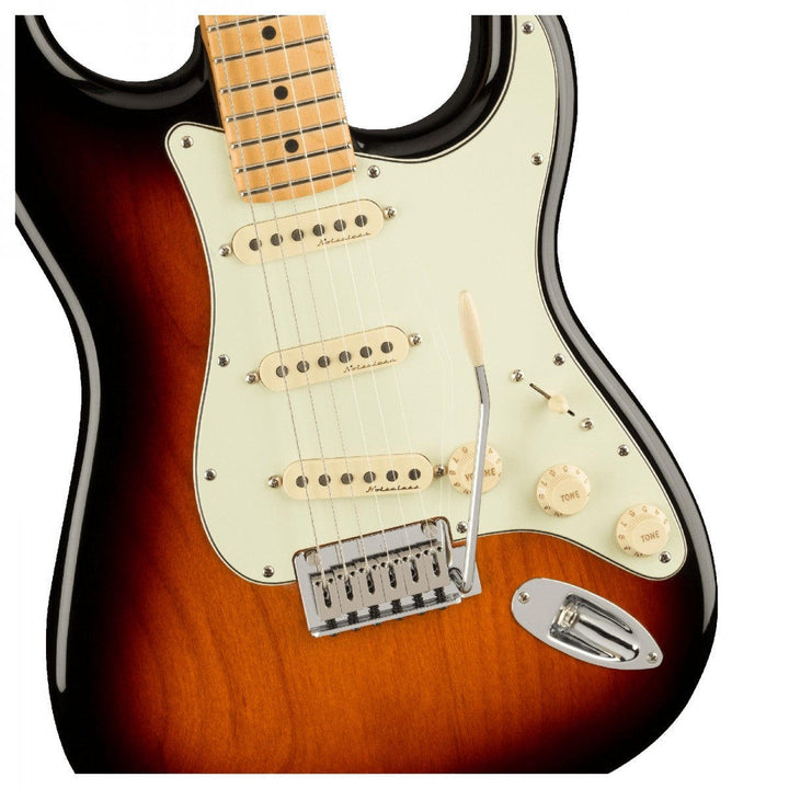 Đàn Guitar Điện Fender Player Plus Stratocaster, Maple Fingerboard, 3-Color Sunburst, #0147312300