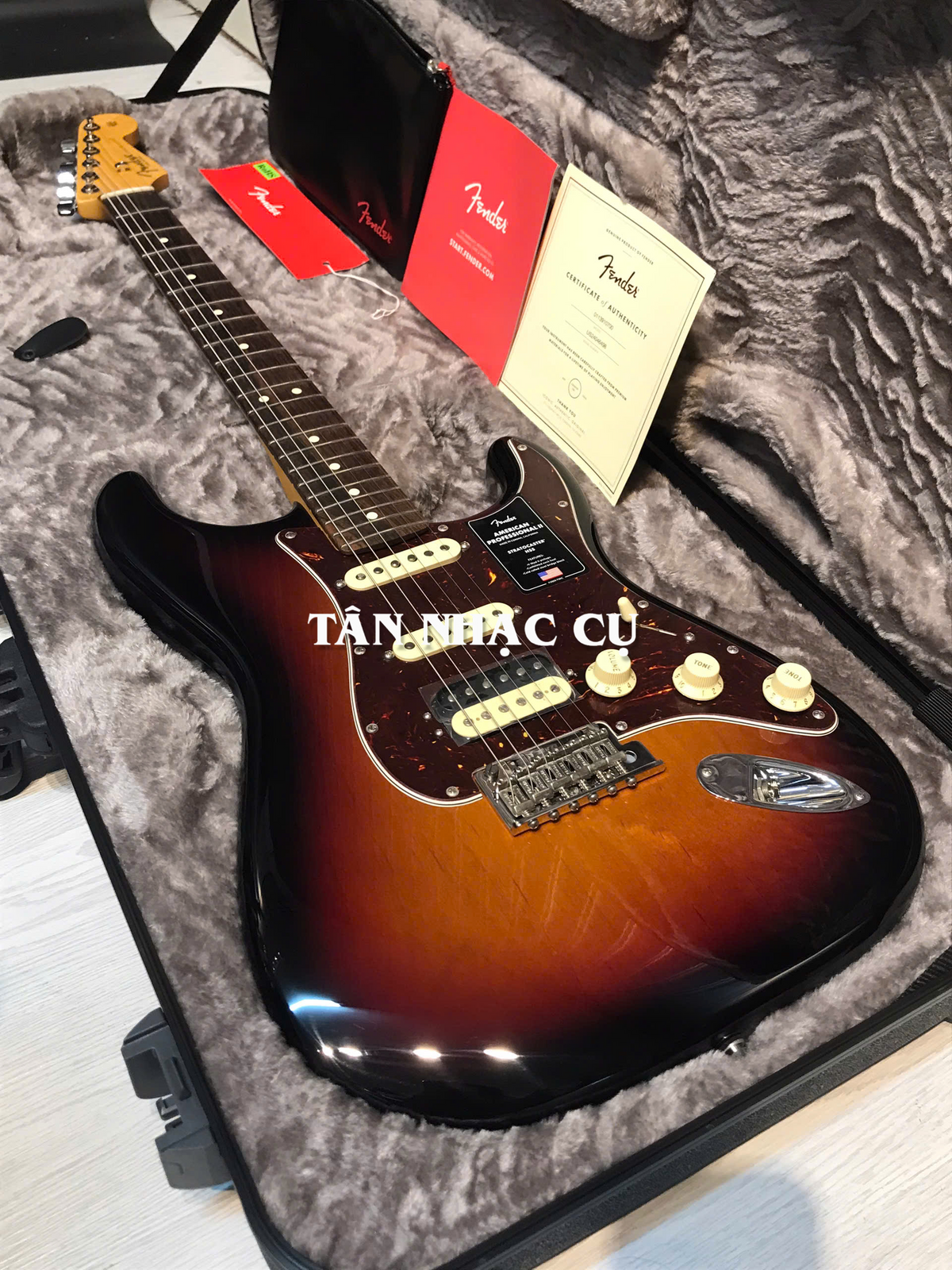 Đàn Guitar Điện Fender American Professional II Stratocaster HSS Electric Guitar, Rosewood Fingerboard, 3 Color Sunburst #0113910700