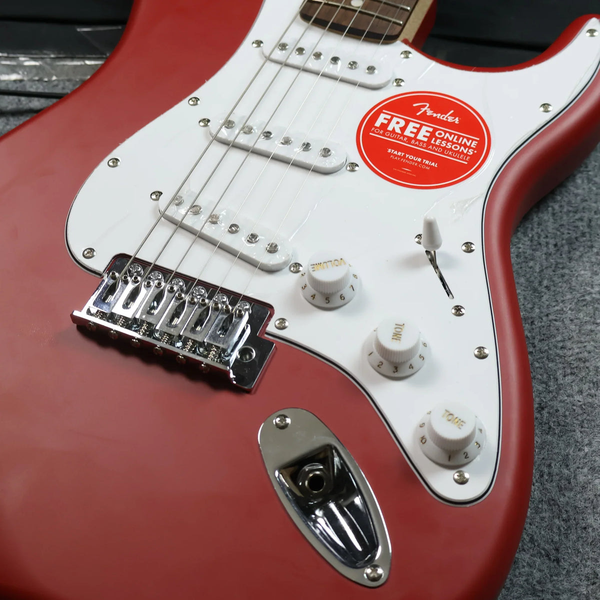 Đàn Guitar Điện Squier Debut Stratocaster SSS, Laurel Fingerboard