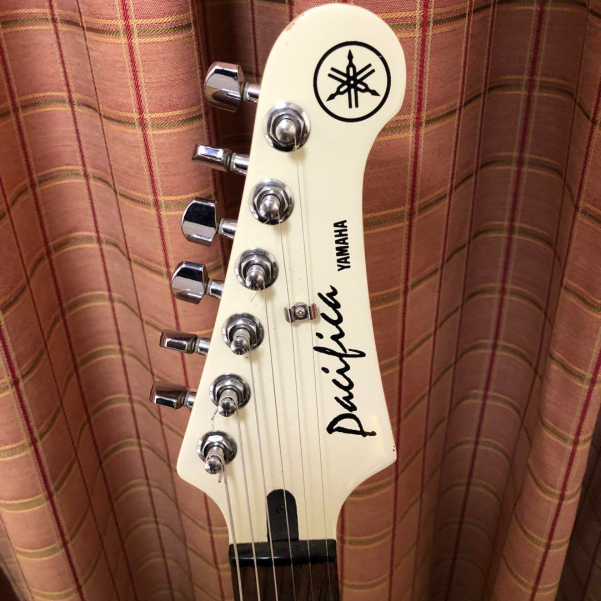 Đàn Guitar Điện Yamaha PAC112VCX, Rosewood Fingerboard, Vintage White