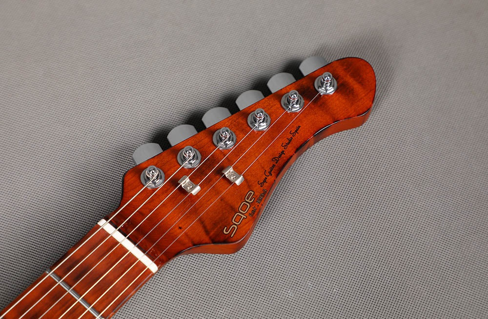 Đàn Guitar Điện Sqoe SEST980