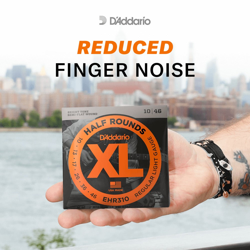 Dây D'Addario EHR310 XL Half Rounds 10-46 cầm trên tay – giảm tiếng rít ngón