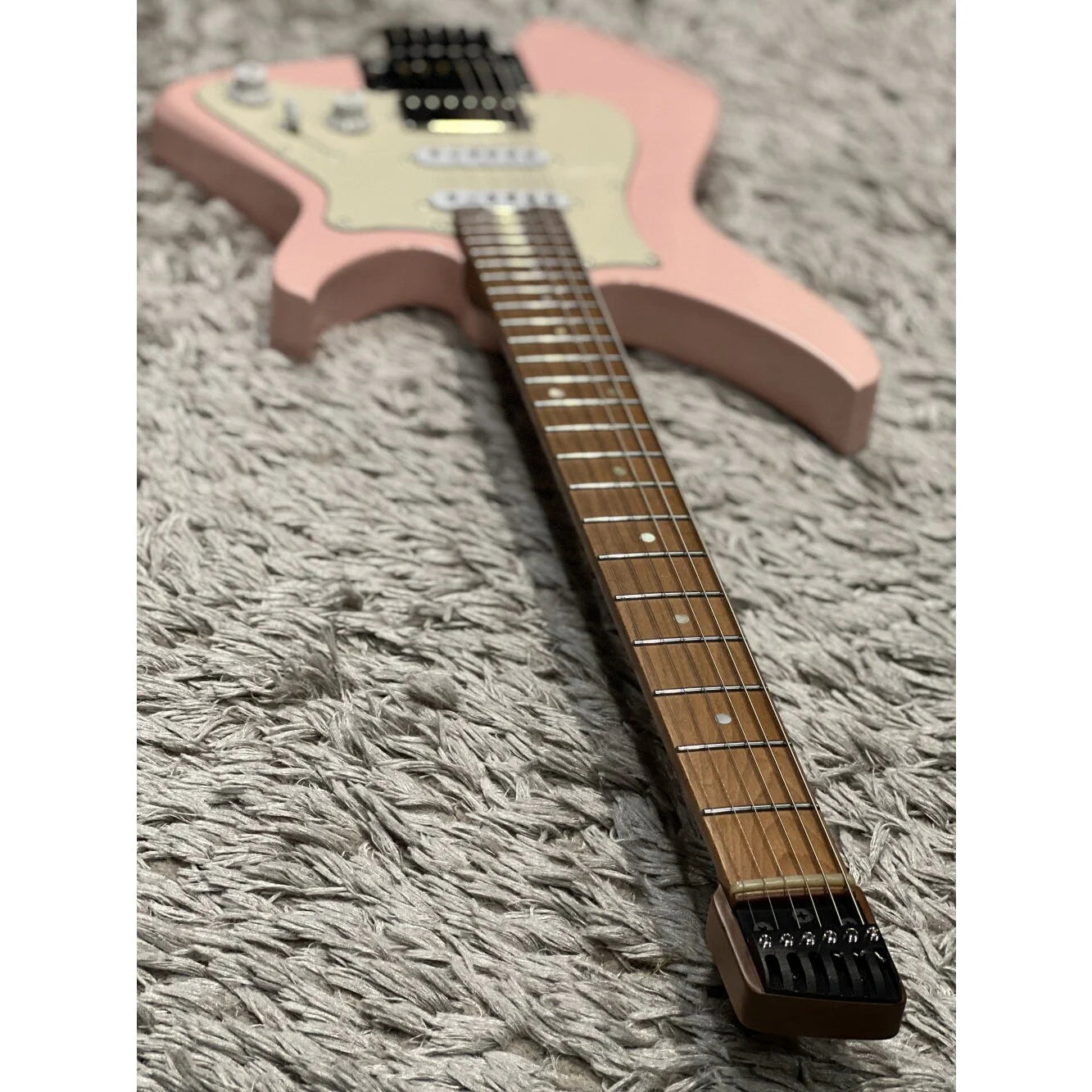 Đàn Guitar Điện Aguda Music Boy Pro HSS, Maple Fingerboard, Shell Pink