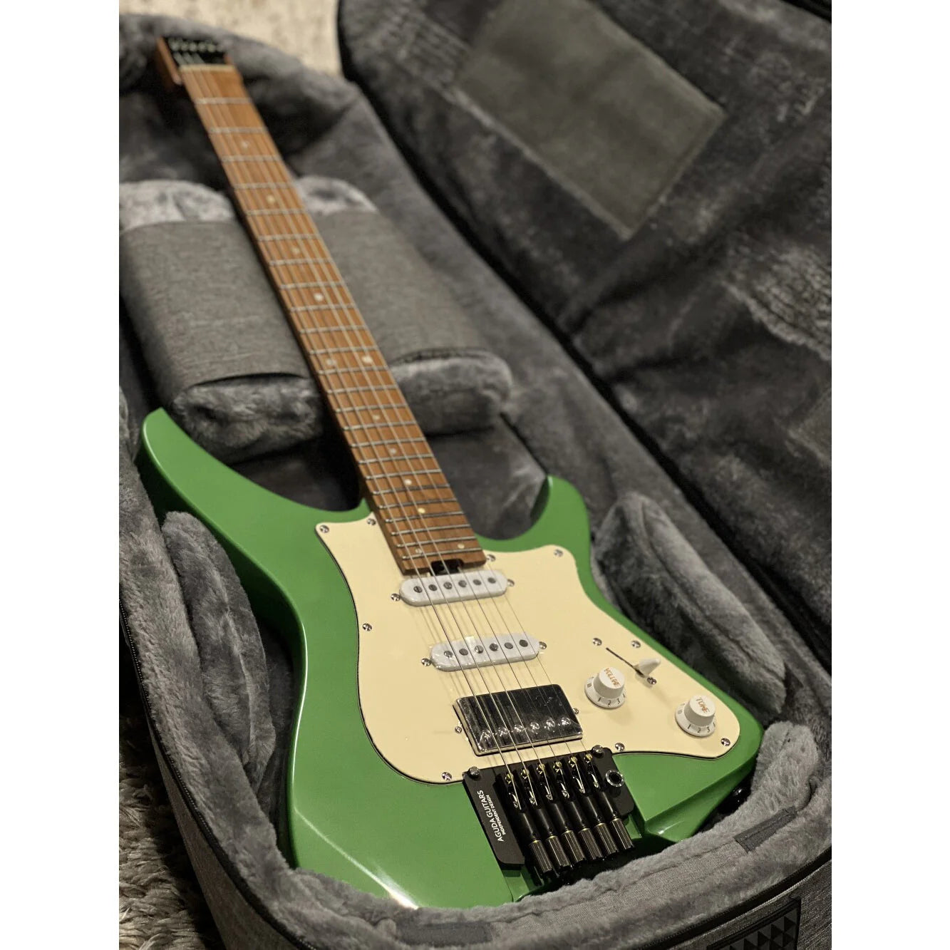 Đàn Guitar Điện Aguda Music Boy Pro HSS Maple Fingerboard Viridian Green