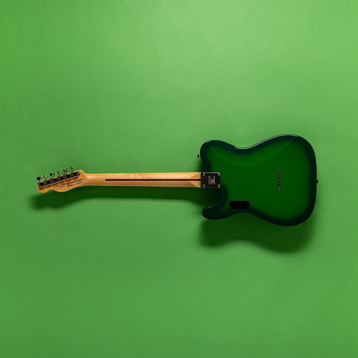 Mặt sau đàn guitar điện Fender Pokémon Green Version Telecaster