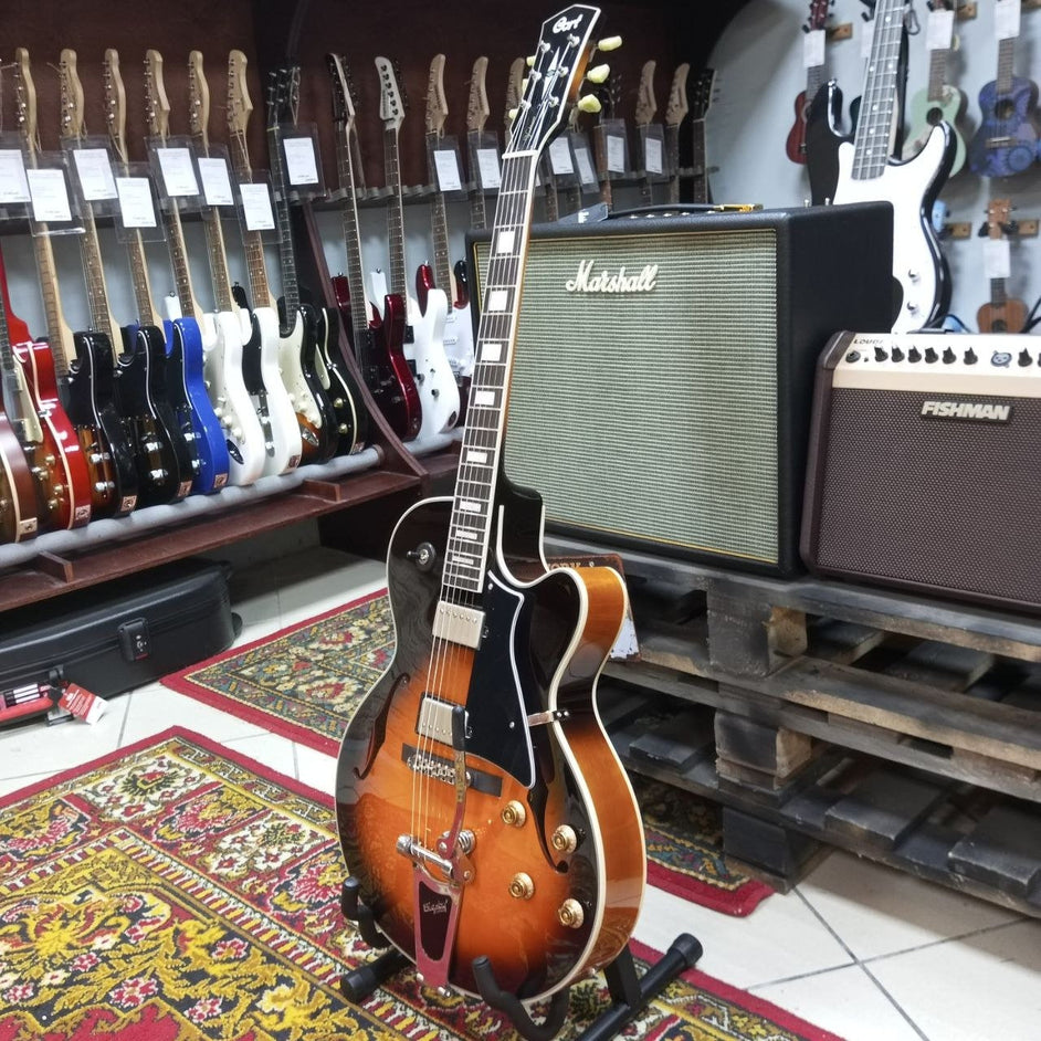 Đàn Guitar Điện Cort Yorktown Hollow Body BV HH