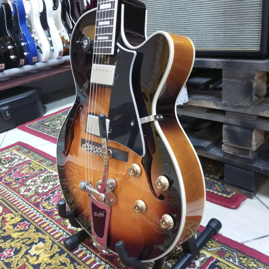 Đàn Guitar Điện Cort Yorktown Hollow Body BV HH