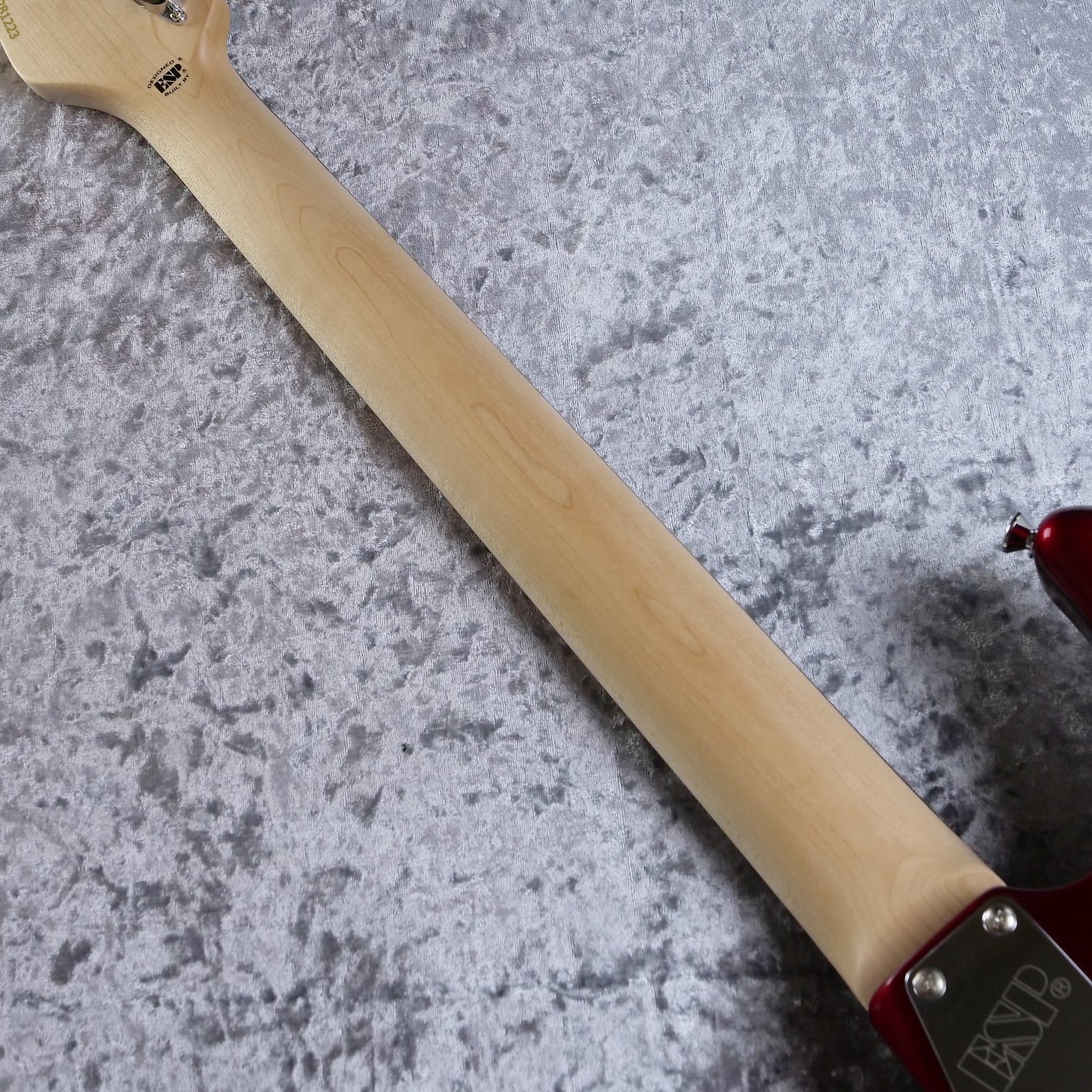 Đàn Guitar Điện ESP EDWARDS E-SNAPPER-AL/R- Candy Apple Red