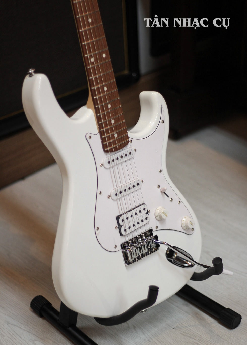 Đàn Guitar Điện Cort G110 HSS Electric Guitar, White