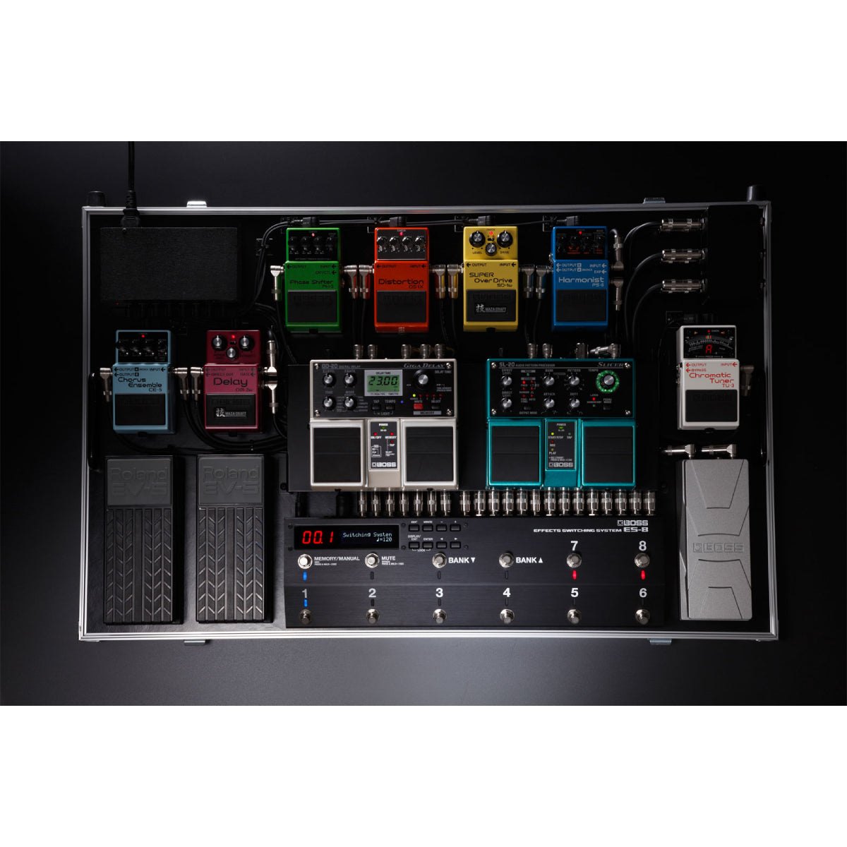 Pedal Switcher BOSS ES-8 Effects Switching System – lắp trên pedalboard, nối dây với nhiều pedal BOSS, nhìn từ trên xuống