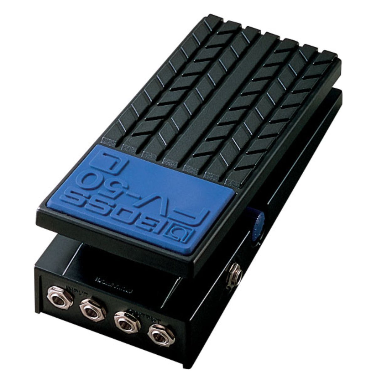 Pedal Volume BOSS FV-50L Stereo – góc nghiêng 3/4, tấm đạp xanh dương in chữ FV-50 L và cụm jack