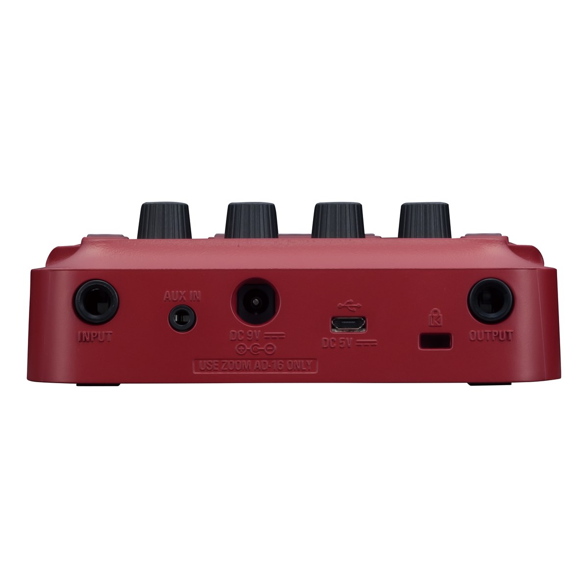 Phơ Bass Zoom B1 FOUR – mặt sau: INPUT, AUX IN, DC 9V, USB, OUTPUT