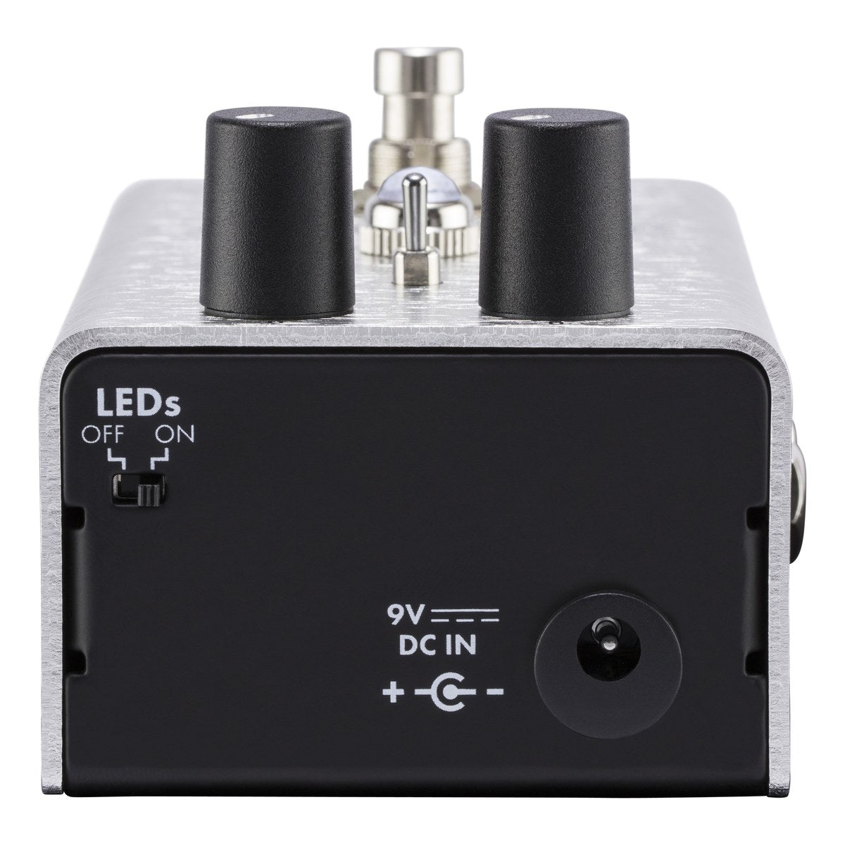 Phơ Boost Fender Level Set Buffer – đầu pedal với jack nguồn 9V DC và công tắc LEDs OFF/ON