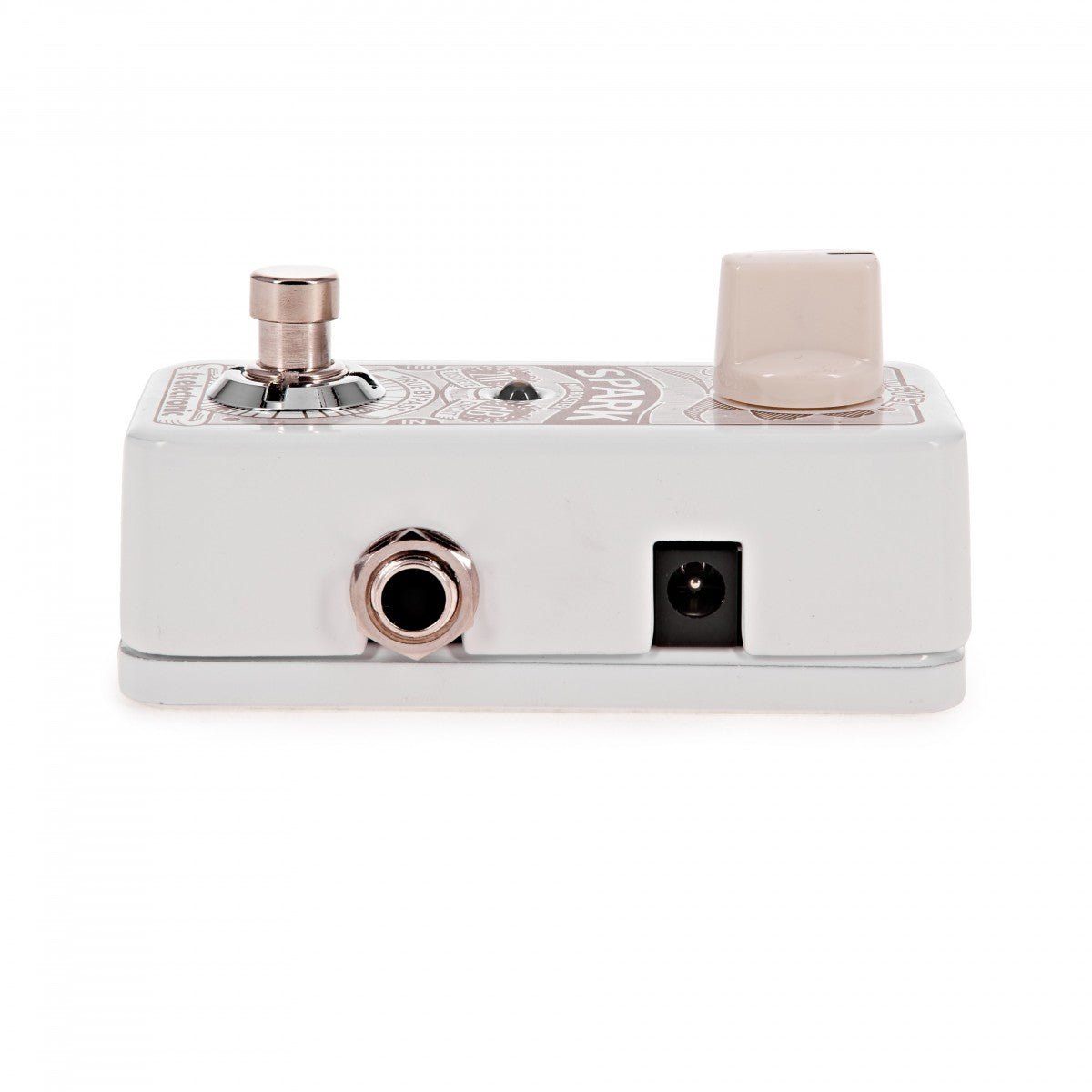 Phơ Boost TC Electronic Spark Mini – cạnh phải với jack IN và cổng nguồn DC