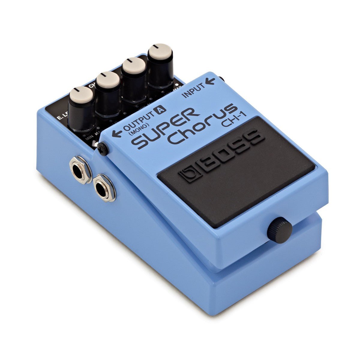 Phơ Chorus BOSS CH-1 Super Chorus – góc nghiêng trái, thấy 2 cổng OUTPUT A (MONO) và OUTPUT B