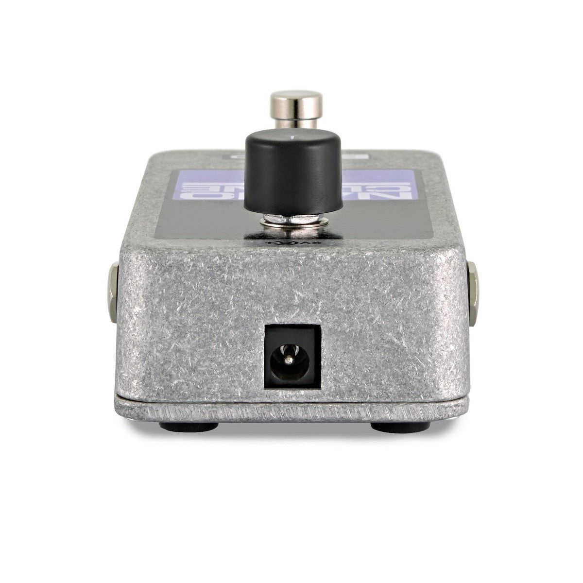 Phơ Chorus Electro-Harmonix Nano Clone – đầu trên (mặt sau) với cổng cắm nguồn adapter DC 9V