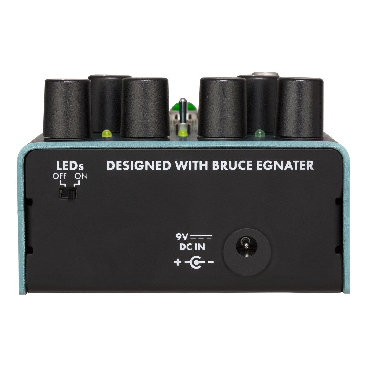 Phơ Chorus Fender Bubbler Analog Chorus – đầu pedal với jack nguồn 9V DC và công tắc LEDs OFF/ON