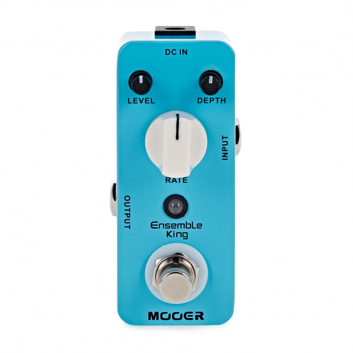 Phơ Chorus Mooer Ensemble King – mặt trên với núm LEVEL, RATE, DEPTH và footswitch