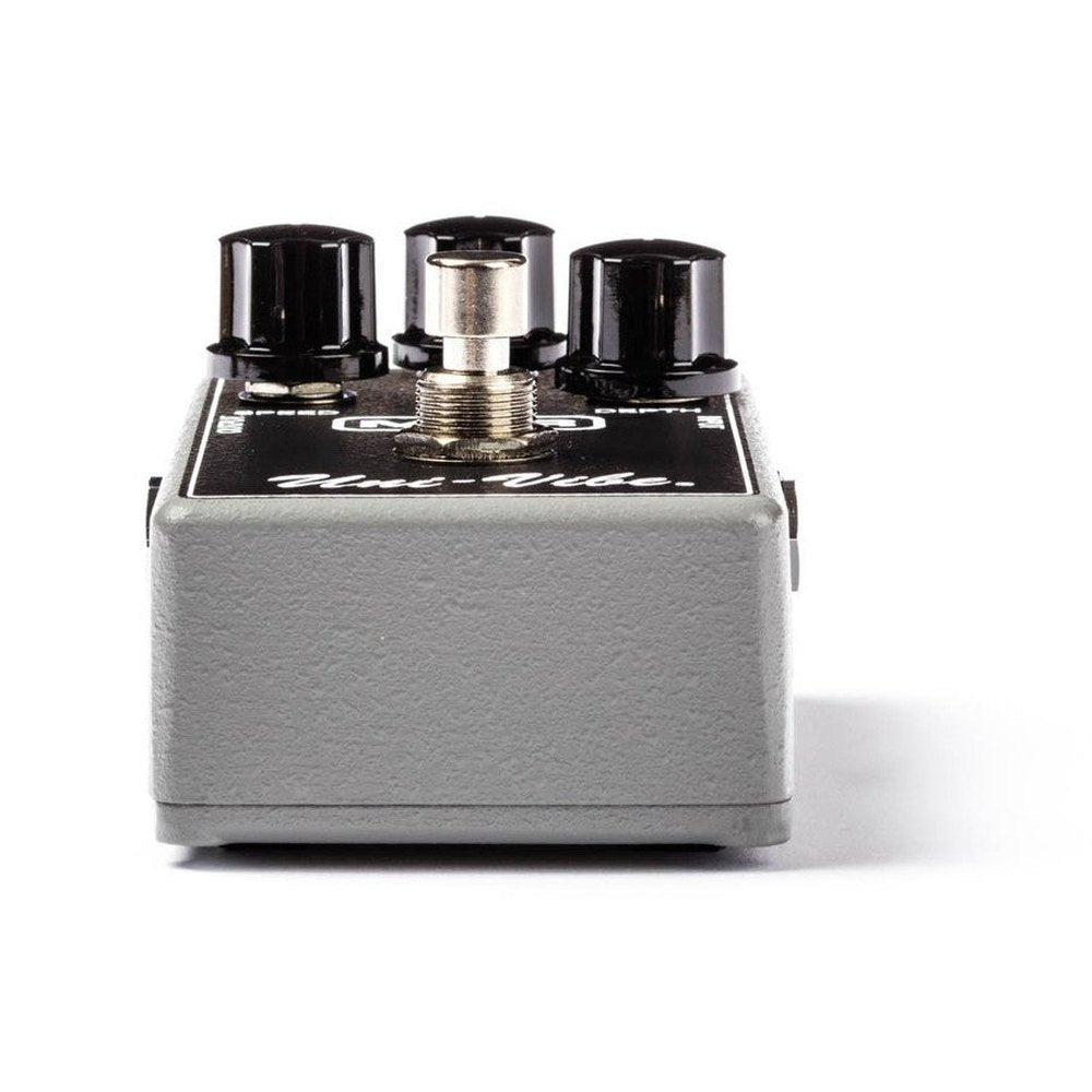 Phơ Chorus Vibrato MXR M68 Uni-Vibe – đầu trước nhìn thẳng, công tắc chân và 3 núm phía sau