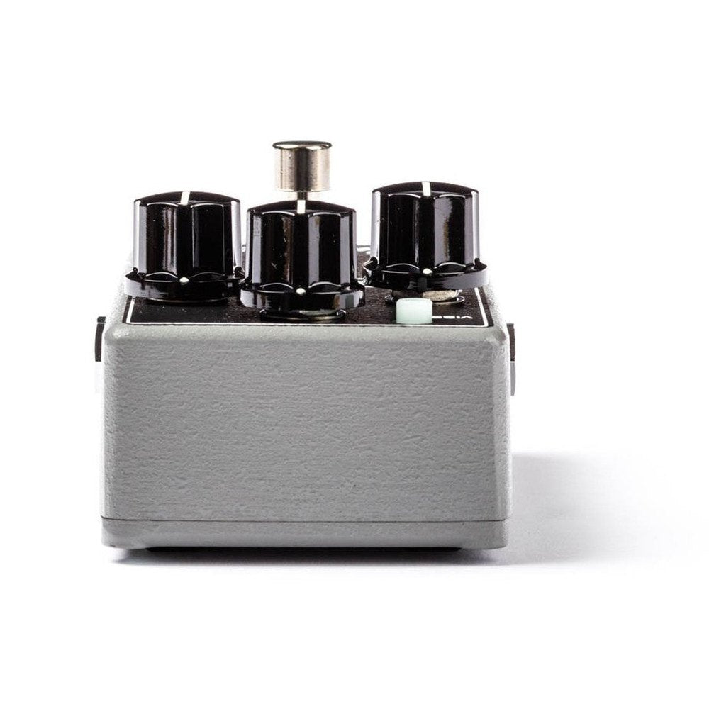 Phơ Chorus Vibrato MXR M68 Uni-Vibe – đầu sau nhìn thẳng, hàng núm vặn và nút VIBE