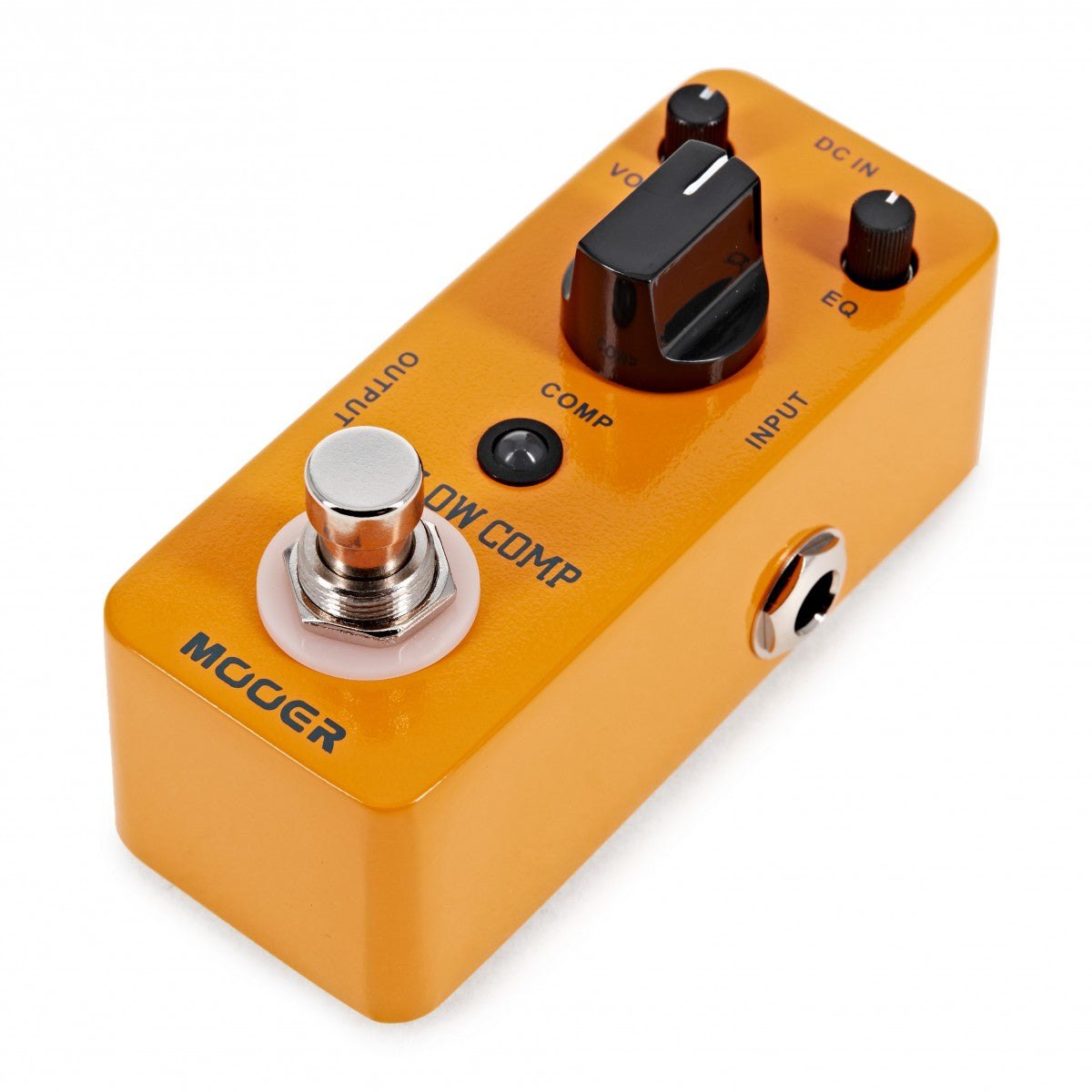 Phơ Compressor Mooer Yellow Comp – góc nghiêng 3/4 phía cổng INPUT và logo MOOER