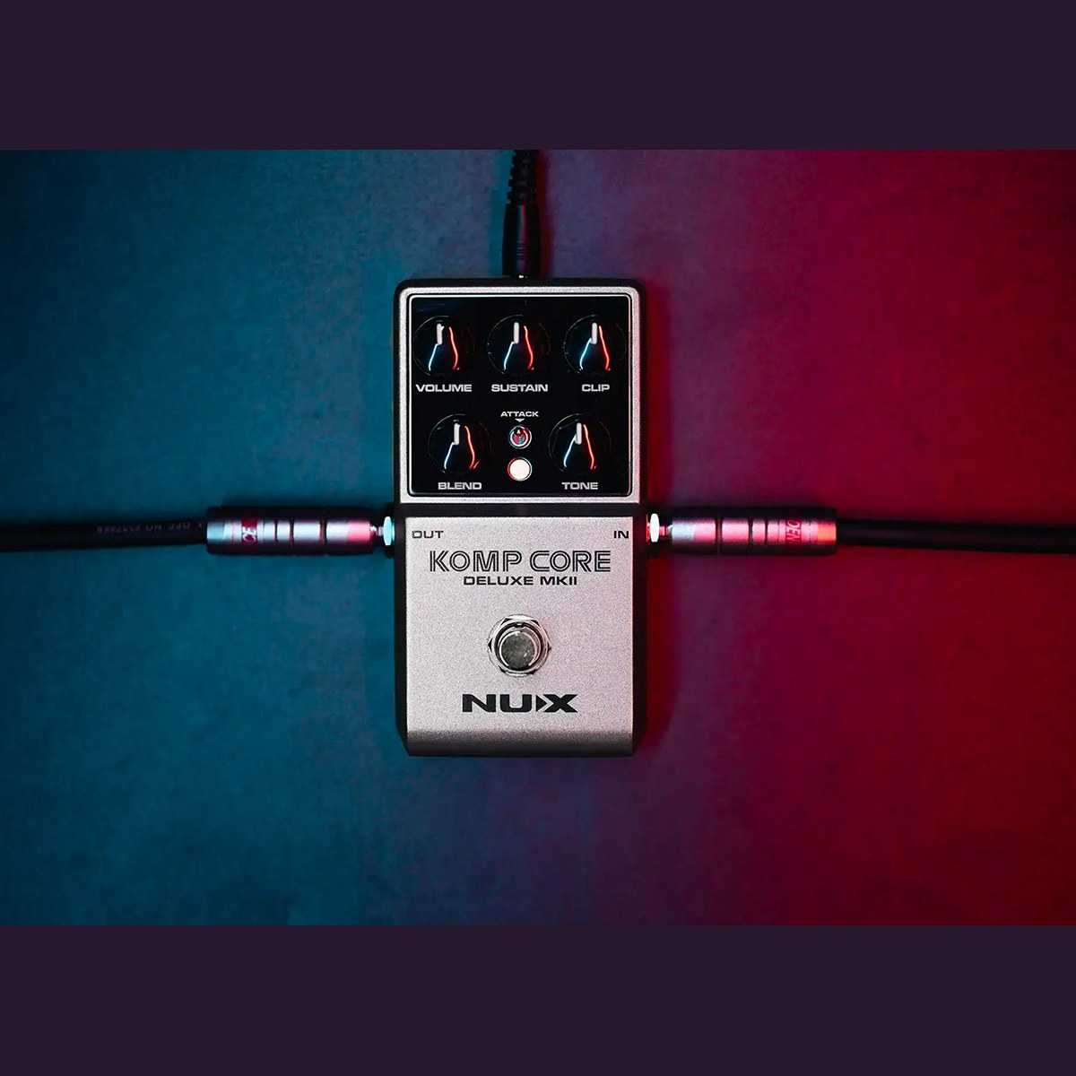 Phơ Compressor NUX Komp Core Deluxe MKII – NUX Komp Core Deluxe MKII đã cắm dây vào và ra