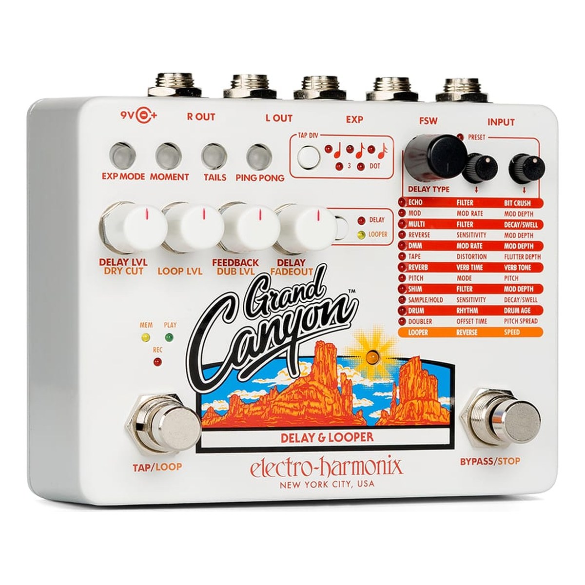 Electro-Harmonix Grand Canyon nhìn nghiêng, thấy hàng jack gắn ở đầu máy