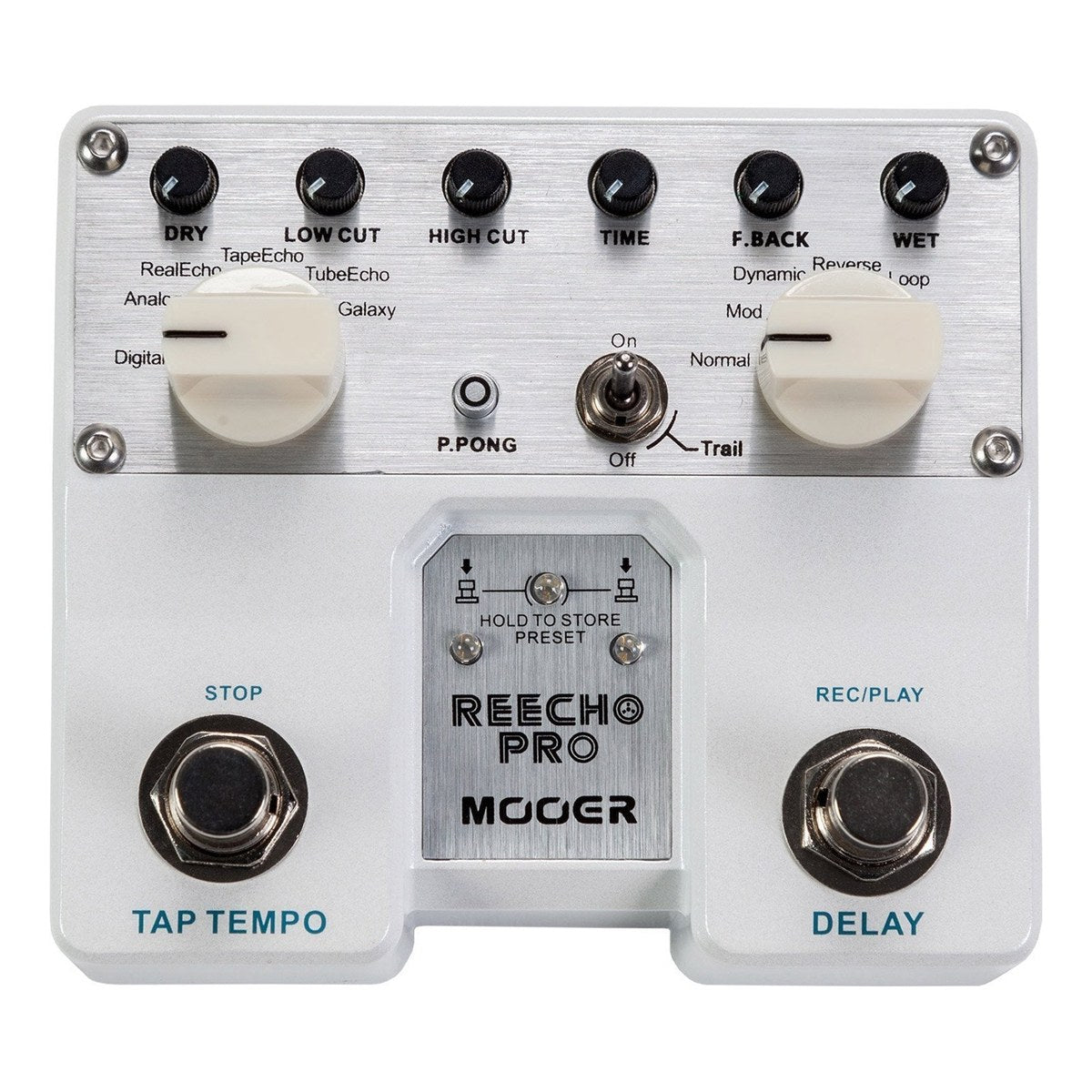 Mooer Reecho Pro mặt trên chính diện: 6 núm đen, 2 núm chọn màu kem, footswitch TAP TEMPO và DELAY