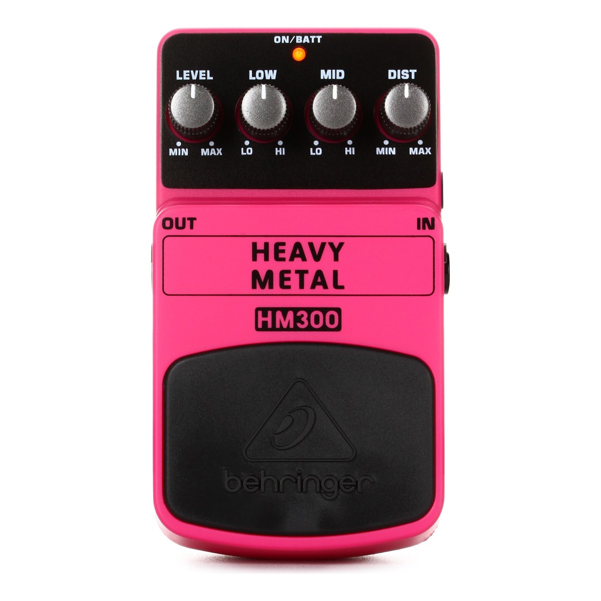 Behringer HM300 Heavy Metal chụp thật mặt trên: bốn núm LEVEL, LOW, MID, DIST và đèn ON/BATT
